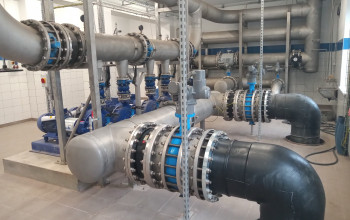 PRZEPOMPOWNI WODY PITNEJ PRZY ULICY SZKOLNEJ W BRANIEWIE 2021. Infrastruktura.