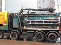 Czyszczenie kolektora sanitarnego. Osiedle wojskowe. Listopad 2017 r. 